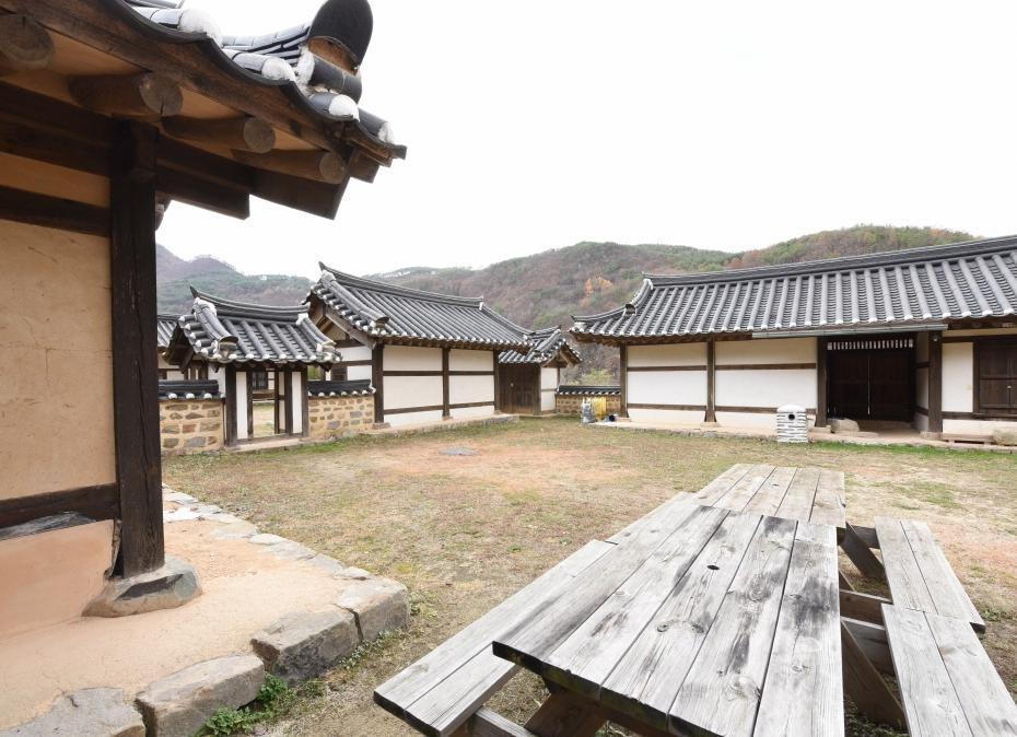 Nongamjongtaek Hotel Andong Exterior foto